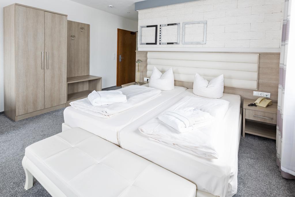 Bavaria Münchner Hof Superior Hotel 3*